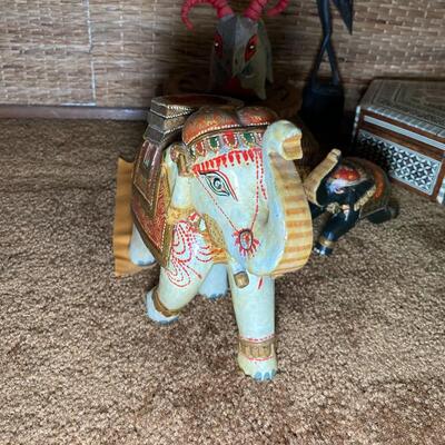 Lot 44:  Decorative pieces #3
