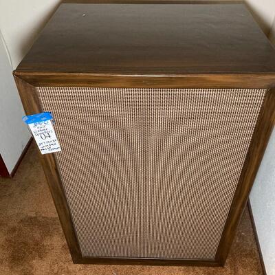 Lot 04:  Vintage speakers
