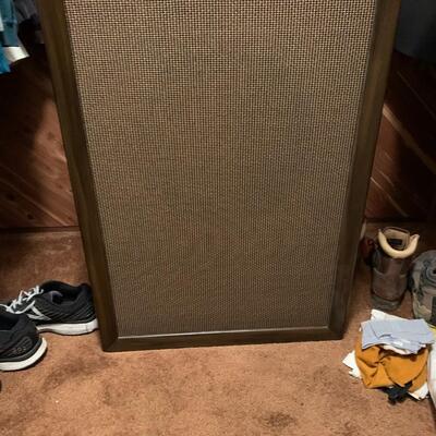 Lot 04:  Vintage speakers