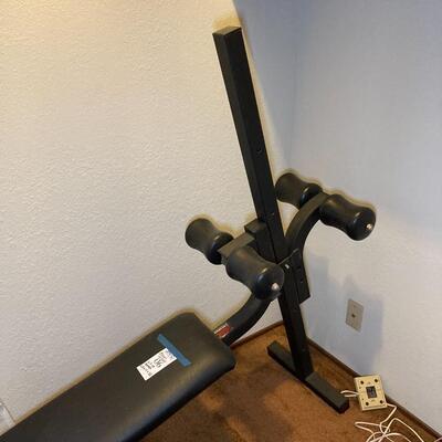 Lot 06: Weight bench #1