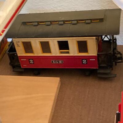 Lot 37: Toys