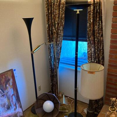 Lot 35: Lighting