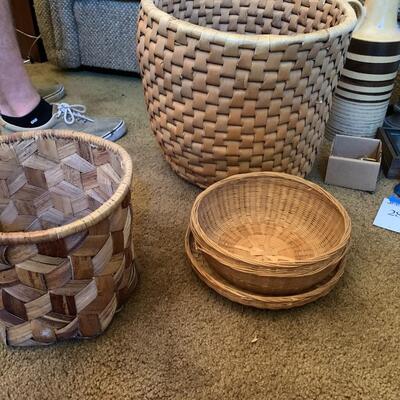 Lot 28:  Home Decor #3