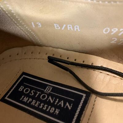 Lot 98: Men's Shoes and boots Size 13