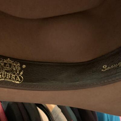 Lots 97:  Men's Caps and Hats