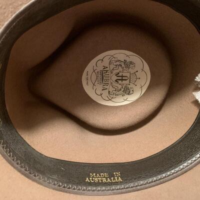 Lots 97:  Men's Caps and Hats