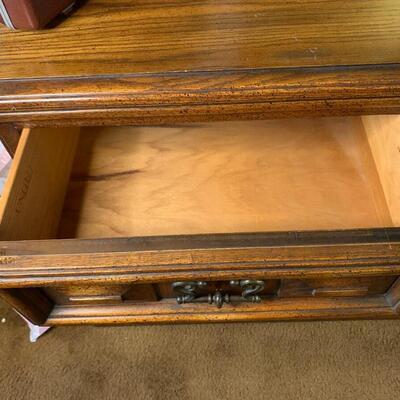 Lot 01:  Dresser