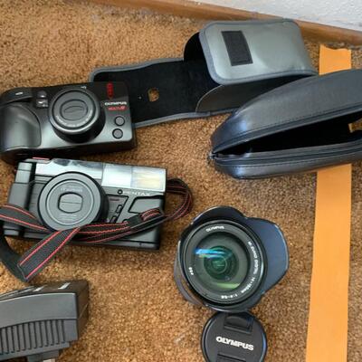 Lot 107:  Cameras and accessories
