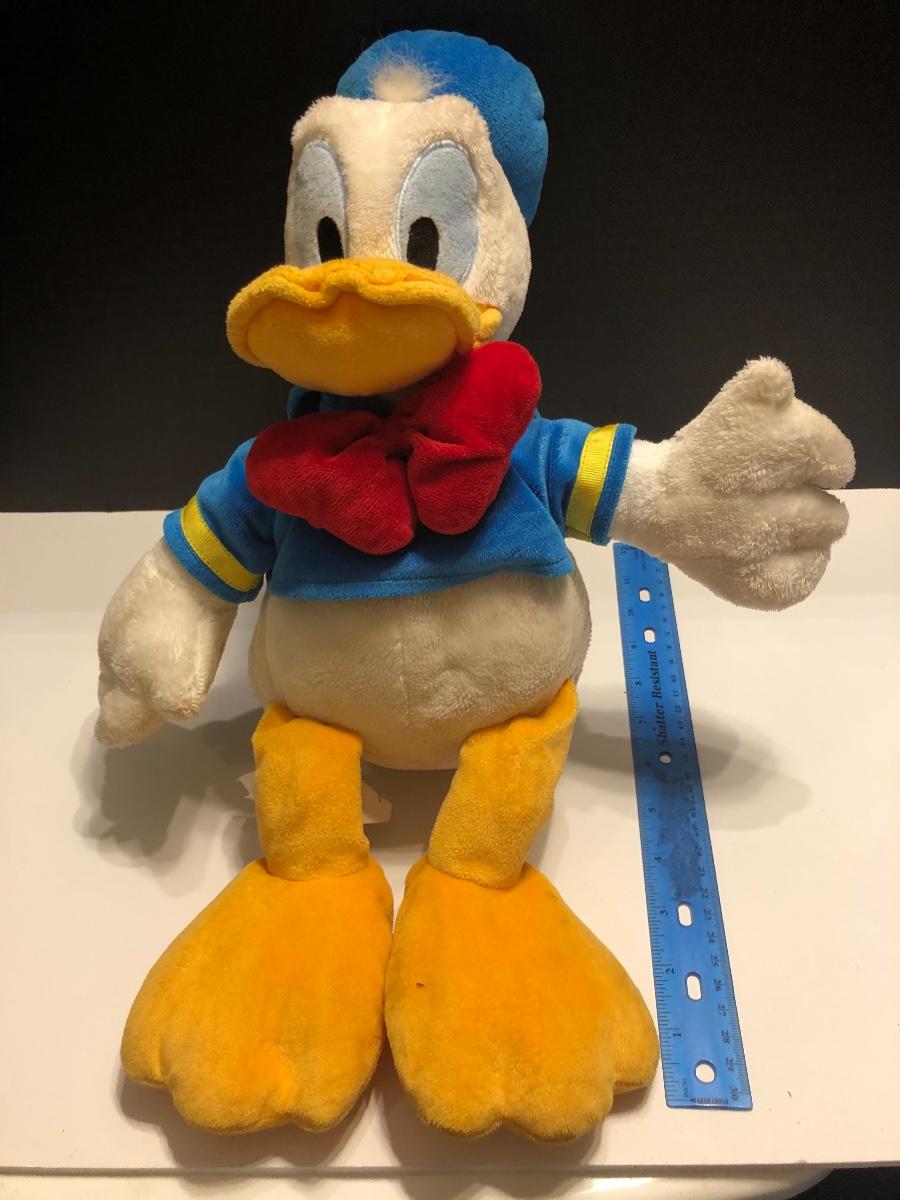 Vintage Plush Donald Duck | EstateSales.org