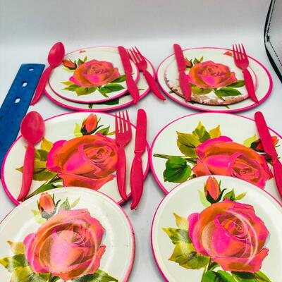 Vintage Childrenâ€™s Play Dish Set