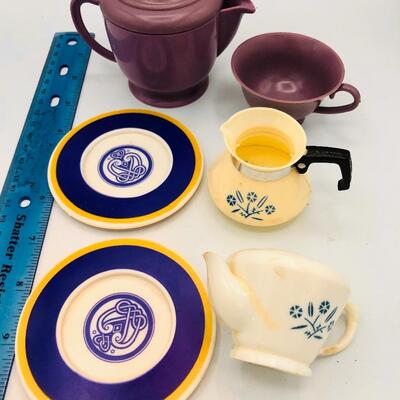 Vintage Childrenâ€™s Play Dish Set