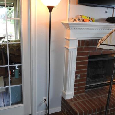 Floor lamp