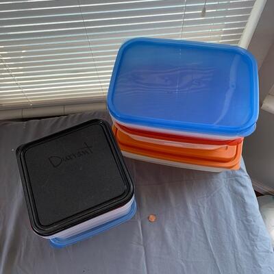 #55 Rubbermaid & Other Food Storage