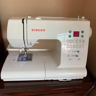 #90 Singer Electric Sewing Machine
