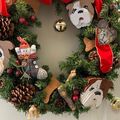 #112 Bulldog Christmas Wreath