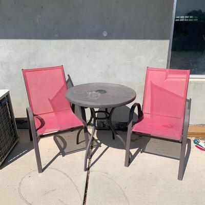 #138 Patio Table & Chairs