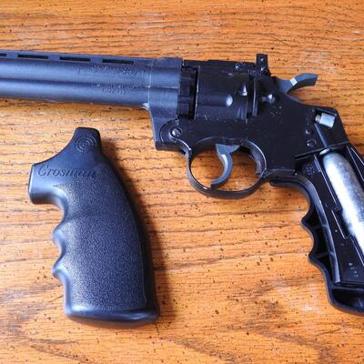 Crossman 357 pellet pistol