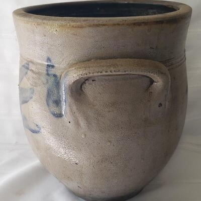 Antique pot stoneware slip glaze design