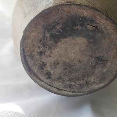 Antique pot stoneware slip glaze design