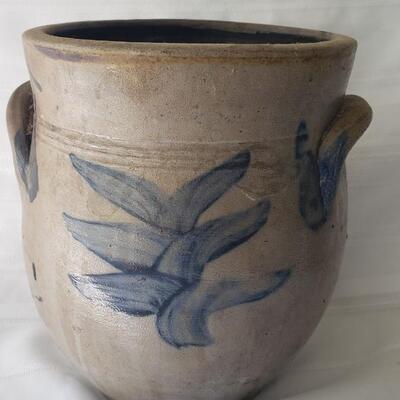 Antique pot stoneware slip glaze design