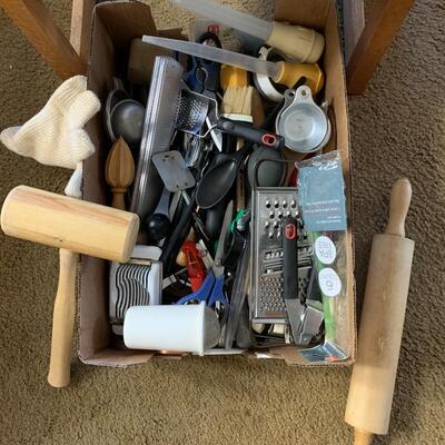 Lot 66: Utensils and Kitchen wares