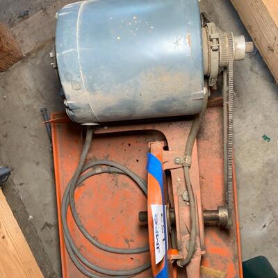 Lot 152: Tile saw
