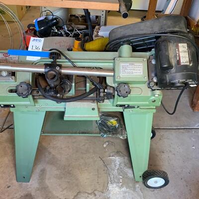 Lot 136: Band saw