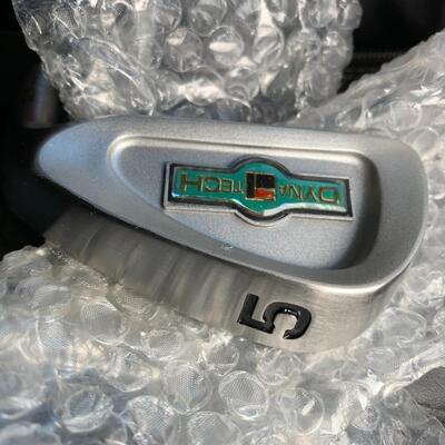 Lot 145: Golf club parts and samples