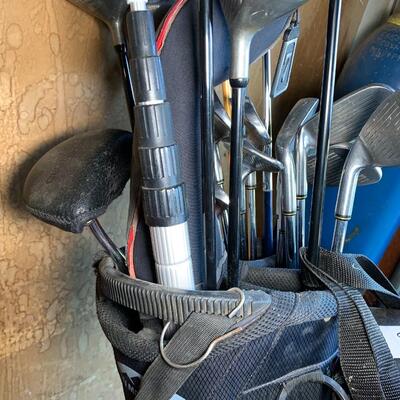 Lot 139: Golf set #1