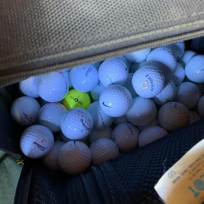 Lot 138:  Golf accessories