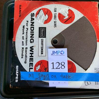 Lot: 128: Craftsman Power tools