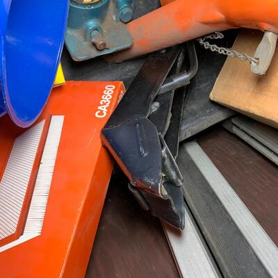 Lot 127:  Automotive accessories and supplies
