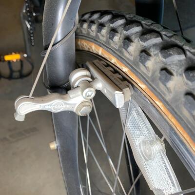 Lot 155: Men's Schwinn Bike