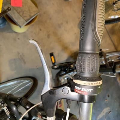 Lot 159: Women's Schwinn Bike