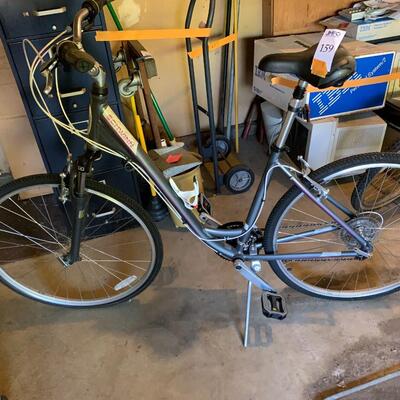 Lot 159: Women's Schwinn Bike