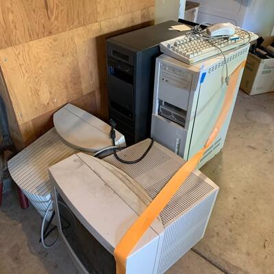 Lot 160: Vintage computers