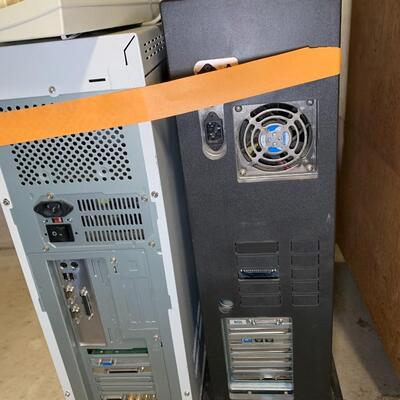 Lot 160: Vintage computers