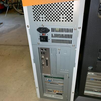 Lot 160: Vintage computers