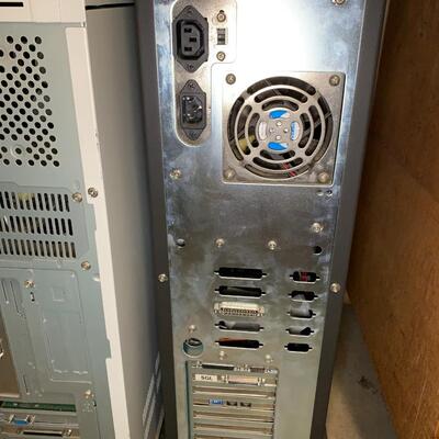 Lot 160: Vintage computers