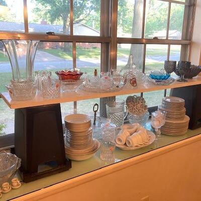 Lot 7: Glassware selection