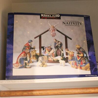 Lot 49 Contents of Christmas Closet