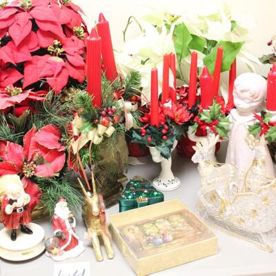 Lot 64 Christmas DÃ©cor, Candle, Ornaments & More