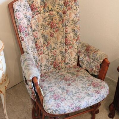 Lot 76 Floral Glider/Rocking Chair 