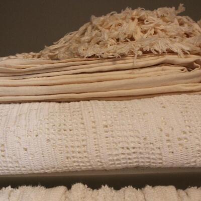 Lot 78 Vintage Chenille & Table Cloths