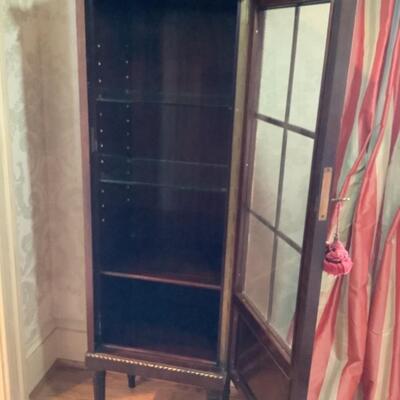 D516 Antique Mahogany French Style Glass Cabinet  