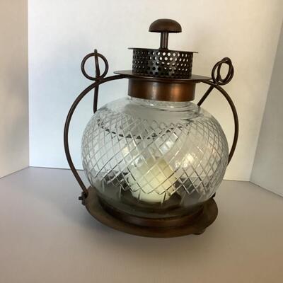E568 Glass and Metal Candle Lantern 