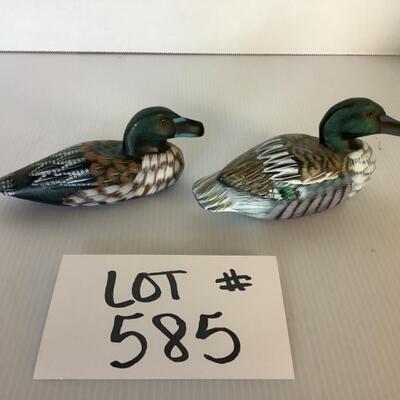 E585 Pair of Hand painted 6â€ Decoys 