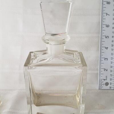 6 vintage decanters