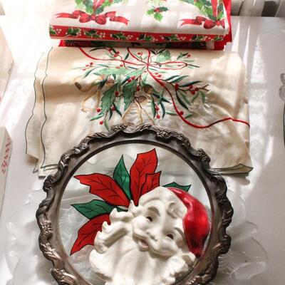 Lot 98 Christmas Linens & Serving Pieces