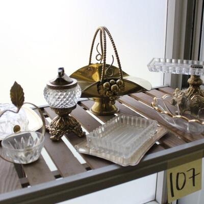 Lot 107 Vintage Brass DÃ©cor Items 